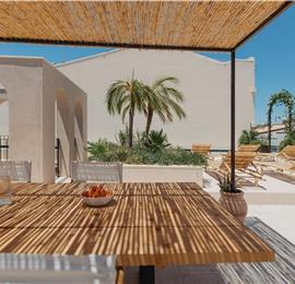 3 bedroom villa with heated pool in Noto, sleeps 6